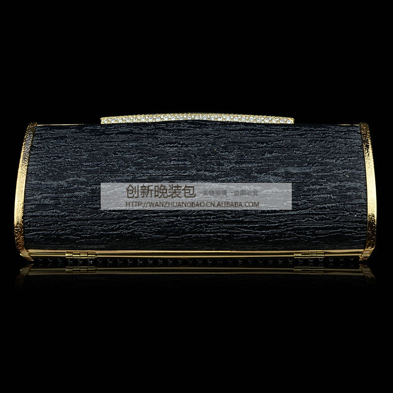 黑色单面网钻硬盒包手拿包女