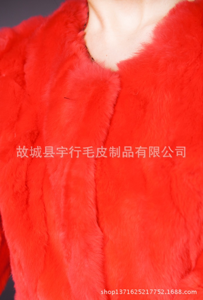 獺兔毛圓領時裝