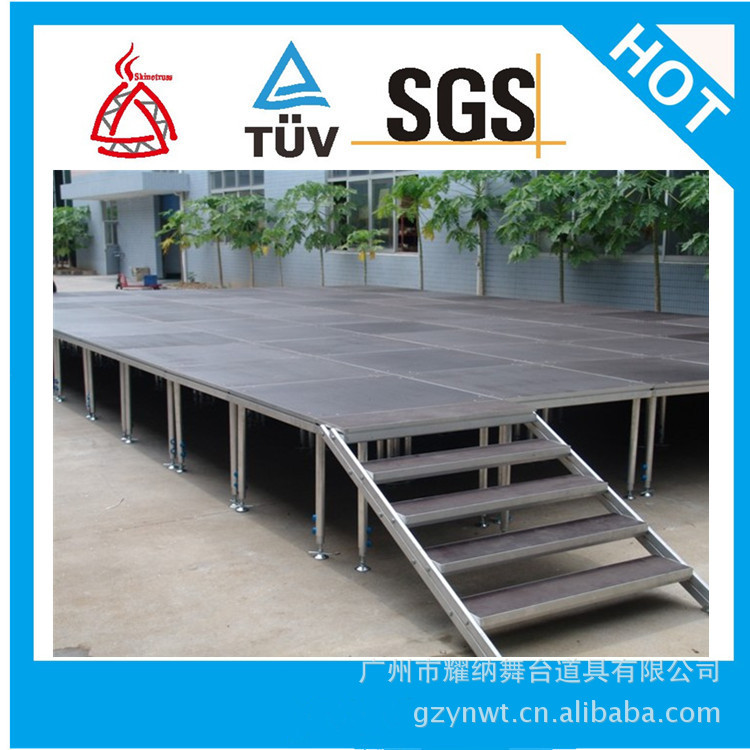 四柱子简易舞台搭建完后_750x750