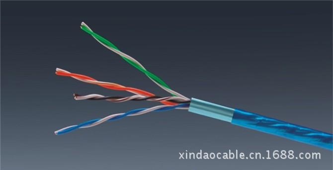 屏蔽网线（透明蓝）