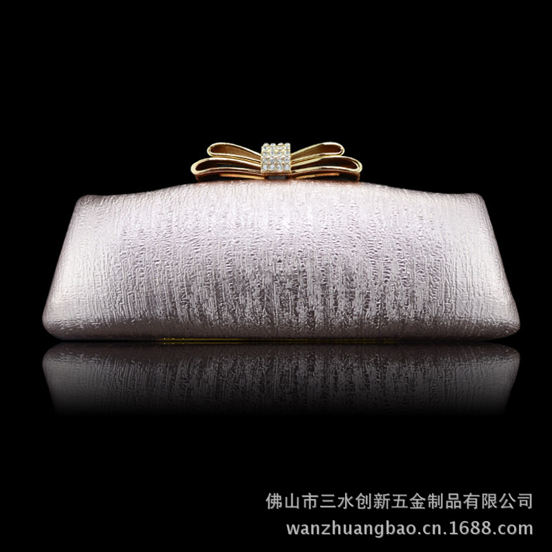鑲鑽蝴蝶結手抓包