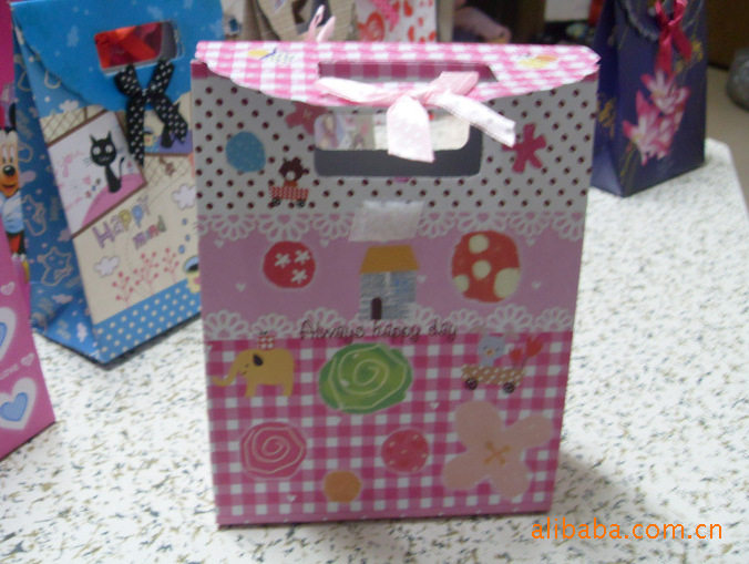 GIFT BOX1