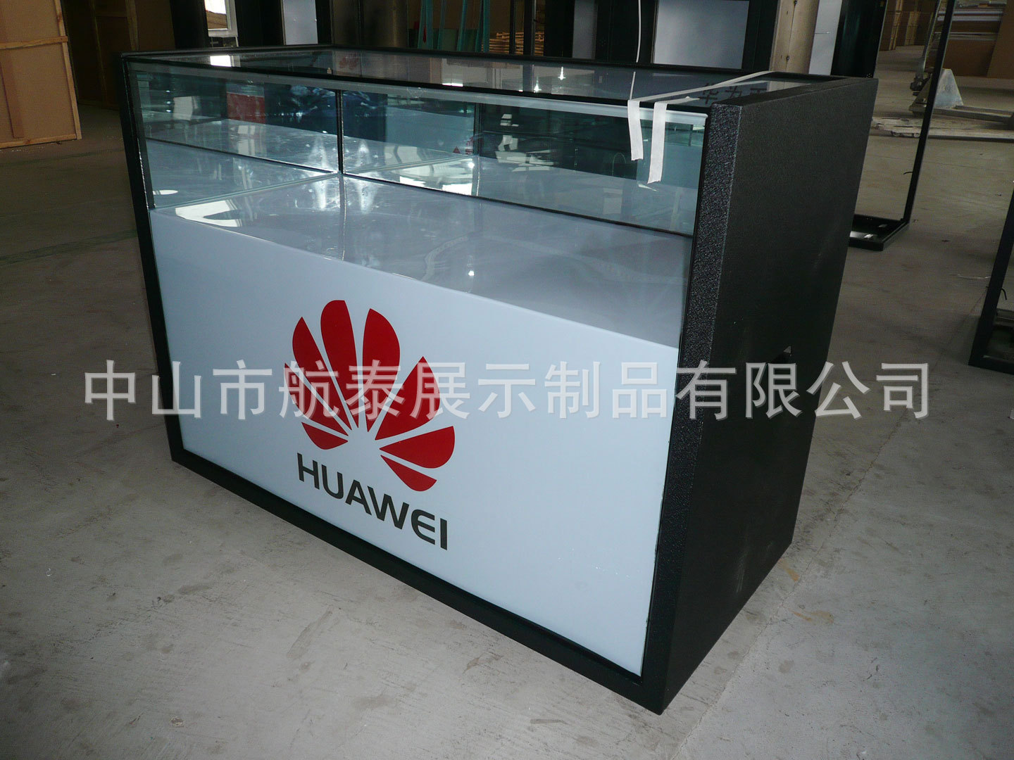 华为手机展示柜台