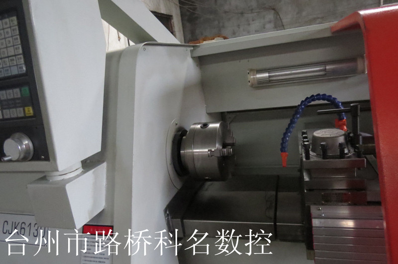 2013数控车床厂家直销 高精度数控车床 CJK6130数控车床 带卡盘