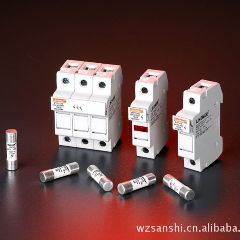 811973193_1227623799