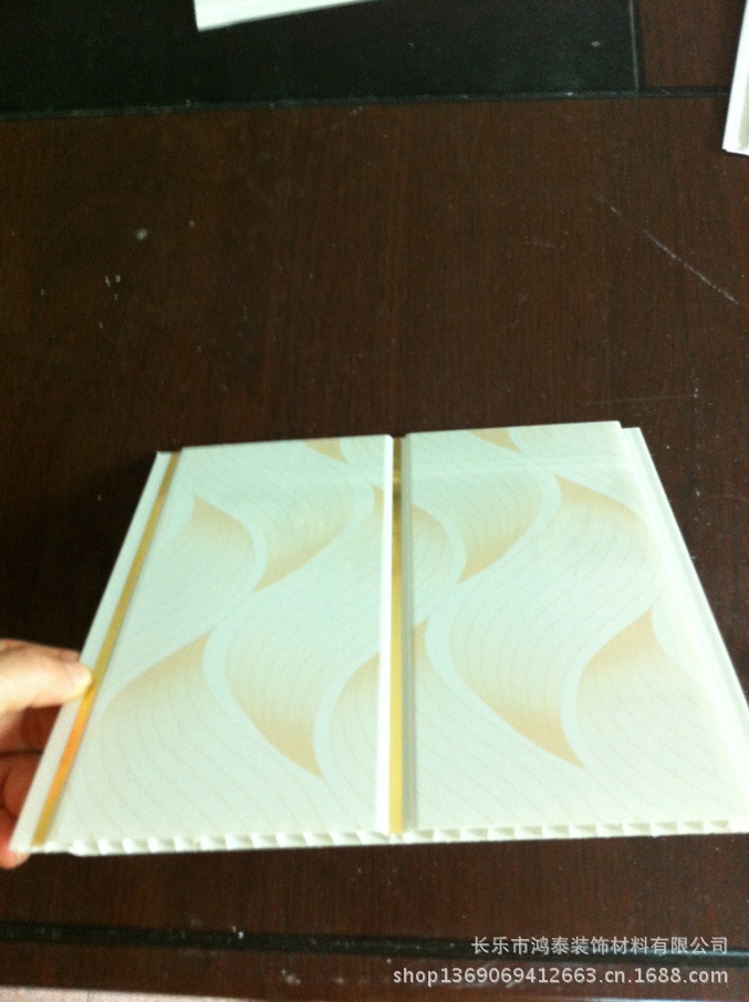 5DEYYCEV0N4)HV0)NU_4J7X