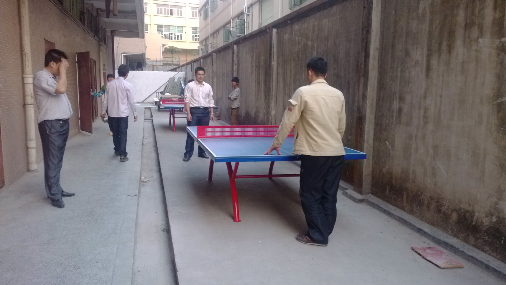 室外乒乓球台实物