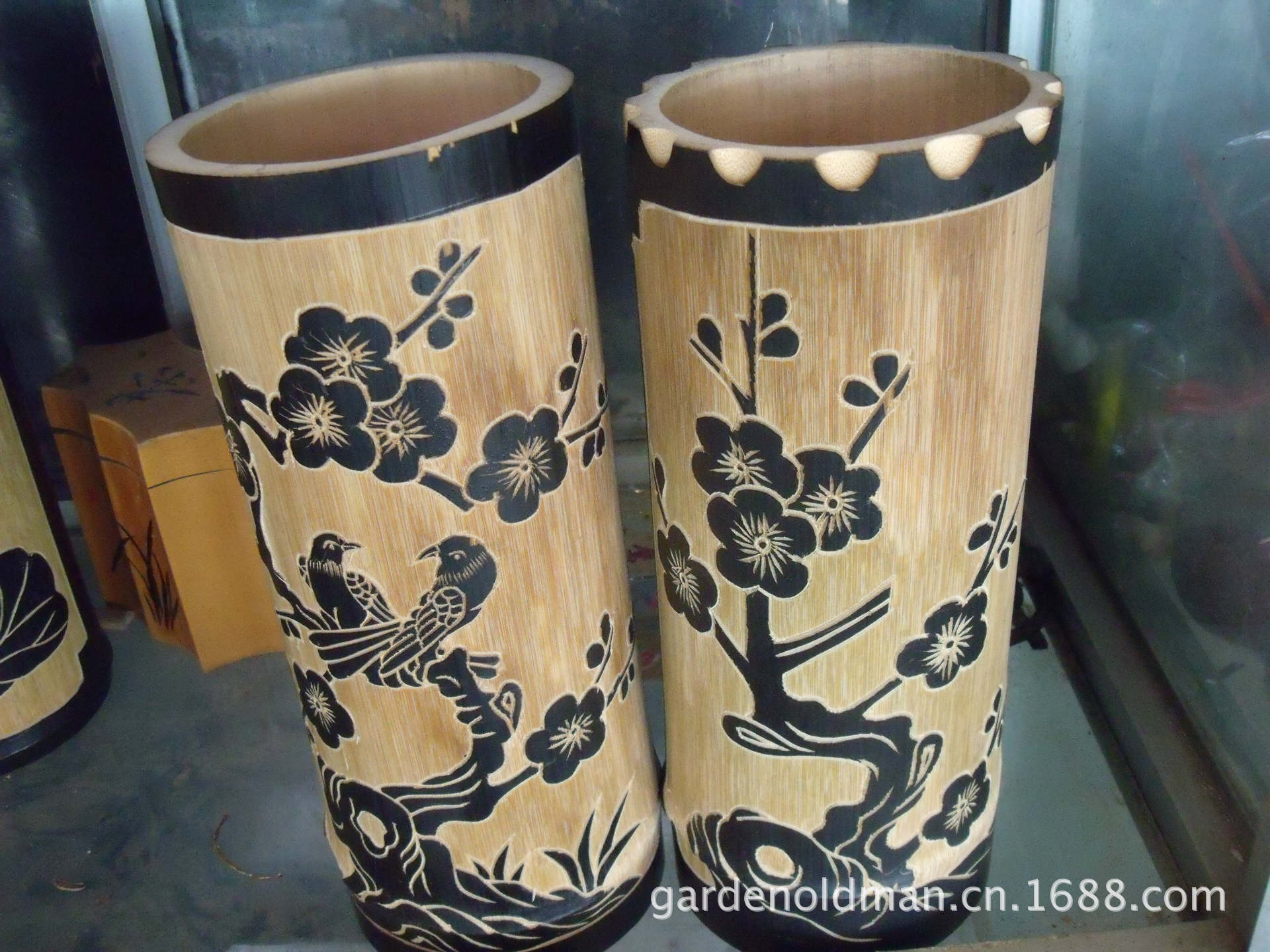 纯手工雕刻的精品竹雕花瓶接受定做:个性艺术精品高档工艺品礼品