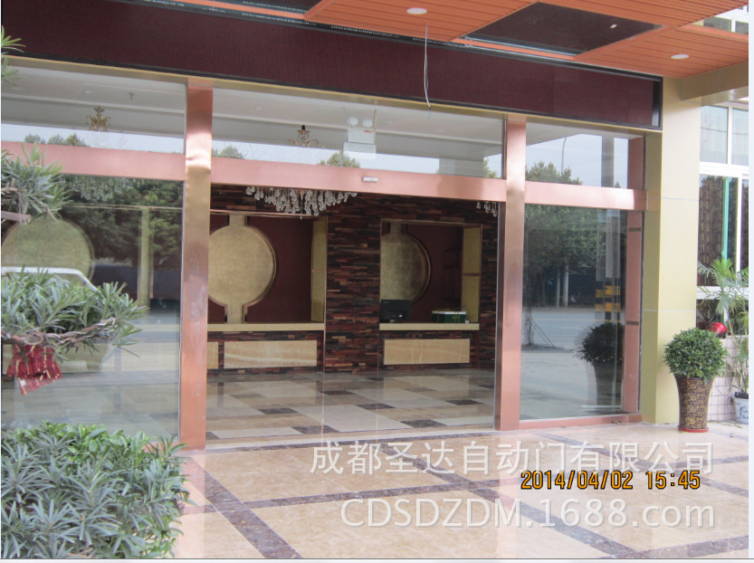 青白江酒店感应门3