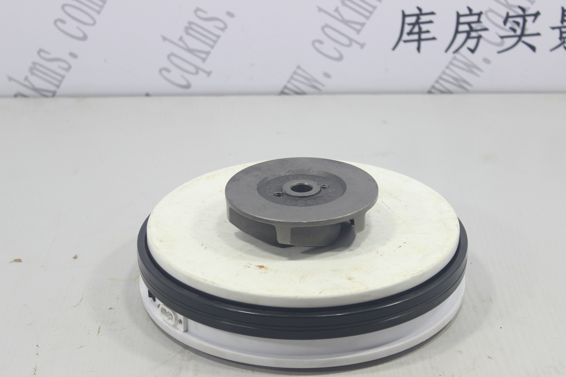 kms01748-3000888-叶轮---参考规格直径11.4cm,内径0.7cm,内径边孔0.8cm,高6.5cm-参考重量850-850图片1