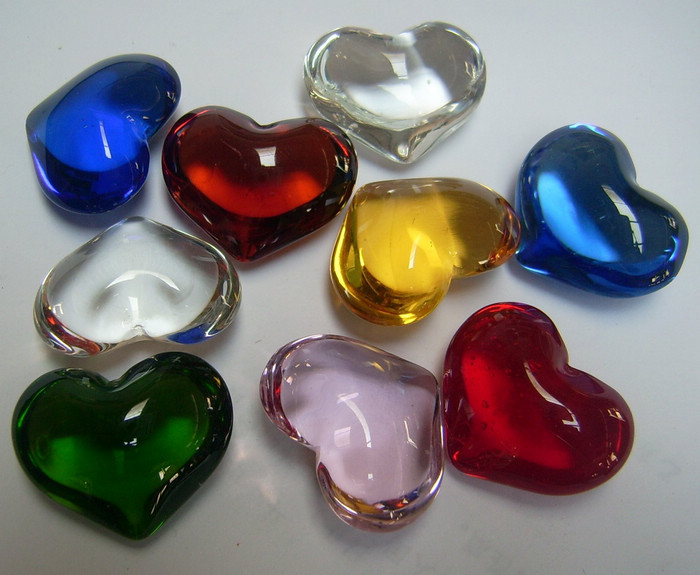 晶韵厂家供应桃心异形玻璃珠可以按客户的要求来定做的