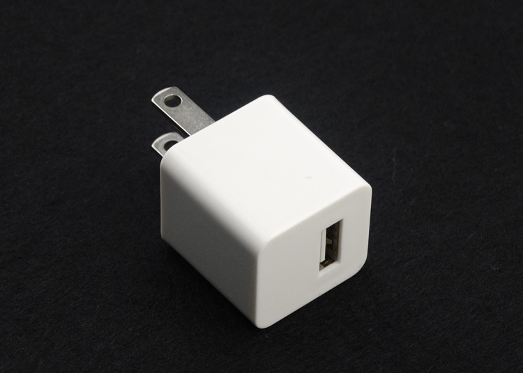 5V1A白USB详情1
