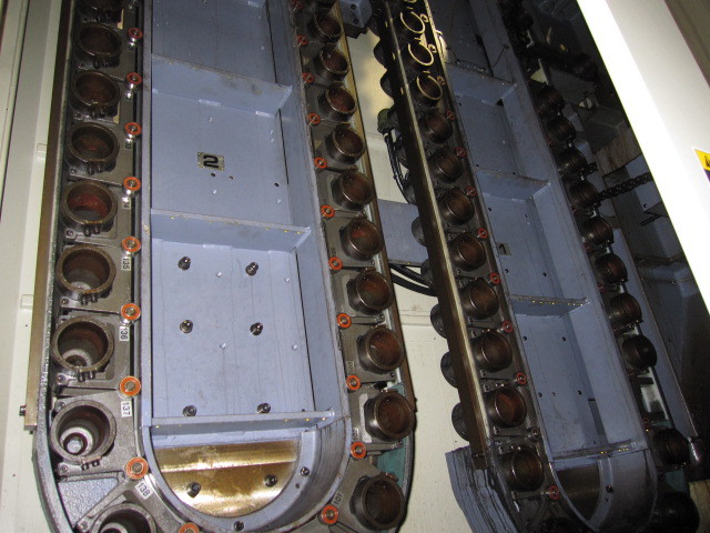 OKK HM-100S 卧加 1000x1000双工作台 (