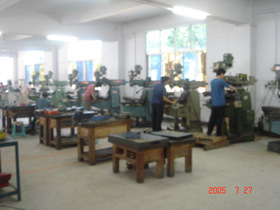 厂家四轴五轴多轴联动加工中心，弯头法兰，弯管加工，保险杠模具