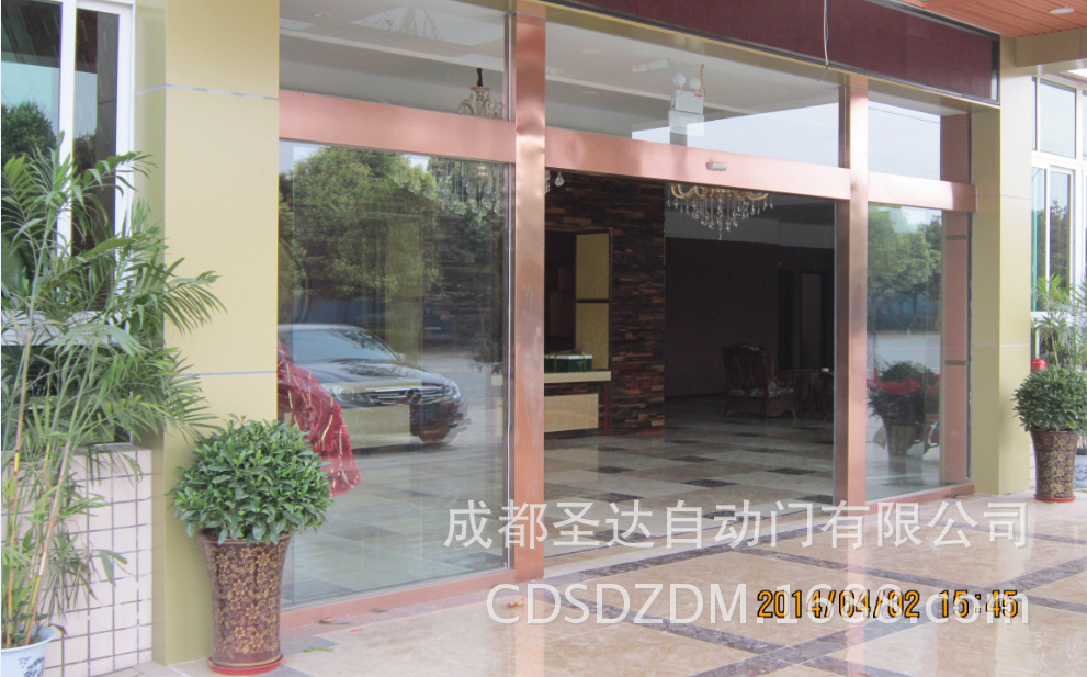青白江酒店感应门2