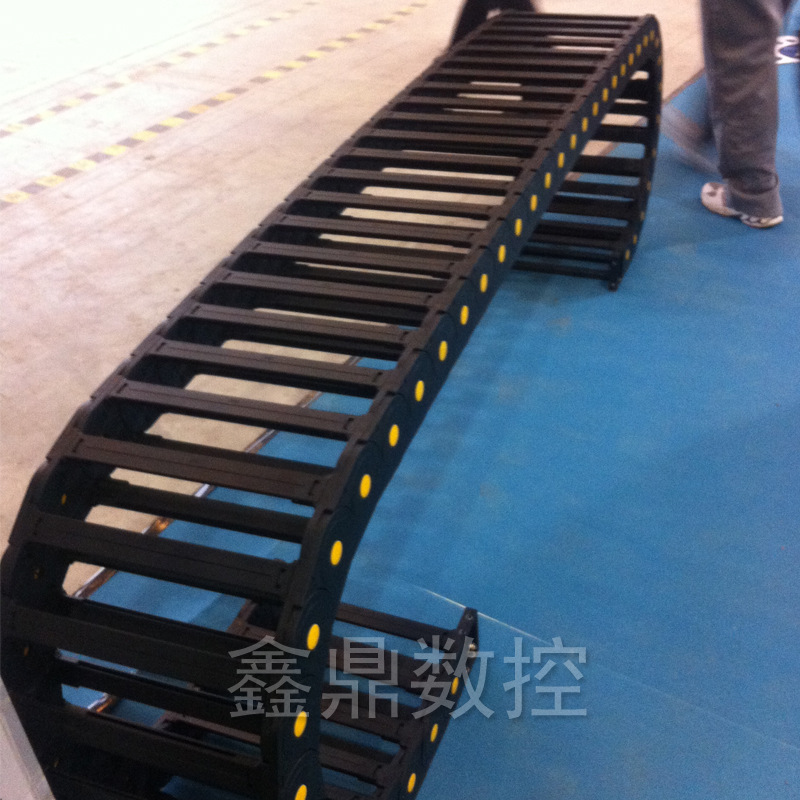 厂家直销机床拖链 保护塑料拖链价格全网最低保证质量。