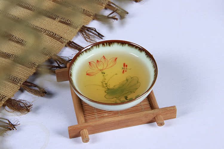 古风手绘茶杯 粉彩陶瓷品茗杯 莲花生长过程 窑变青瓷红茶杯图片_8