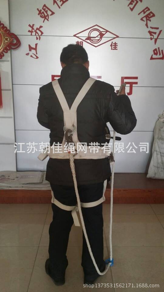 1131154305_1629440963