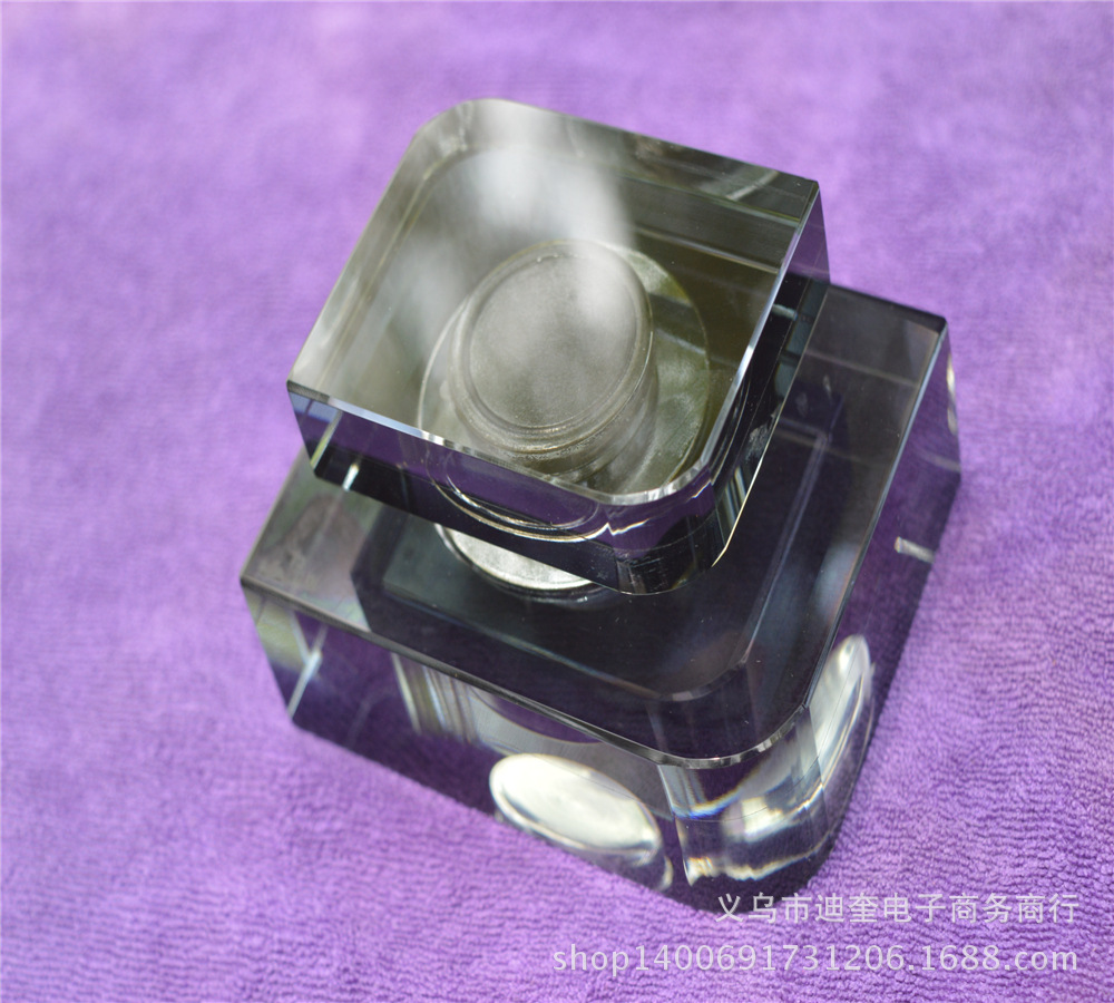 热销推荐,独特两角水晶香水座k7水晶摆件,车载内饰水晶香水