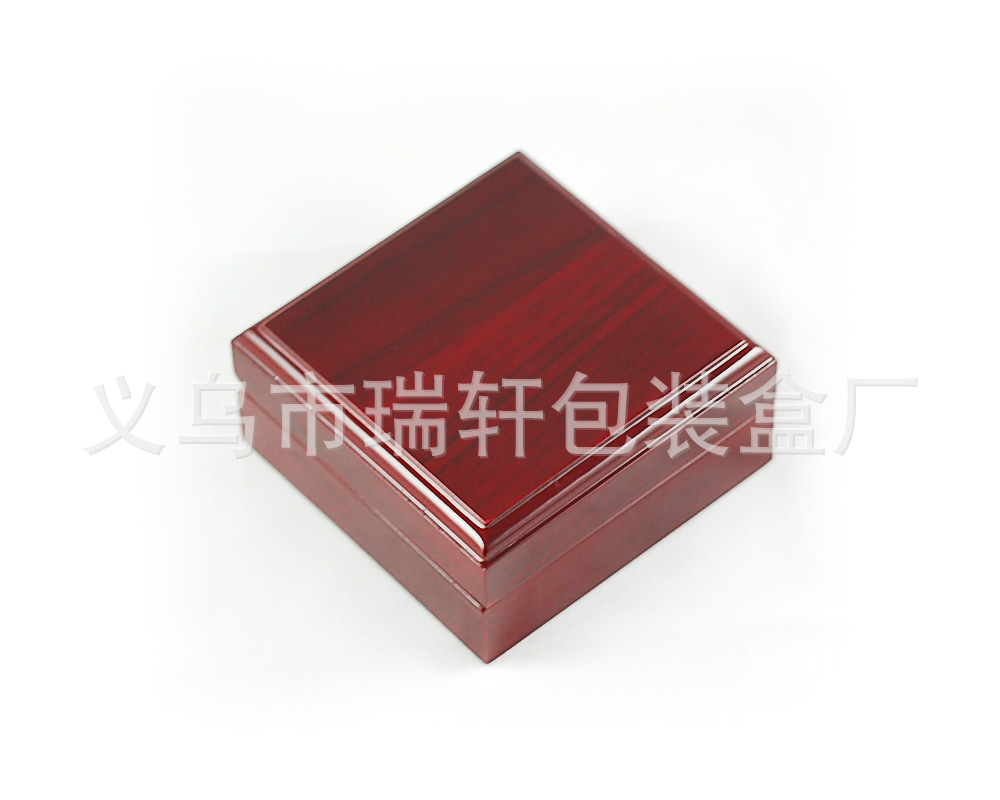 100×100×45mm红木纹线边手镯盒1