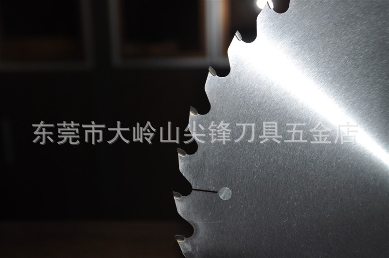 超低价批发零售各种规格铝合金专用锯片及木工专用锯片