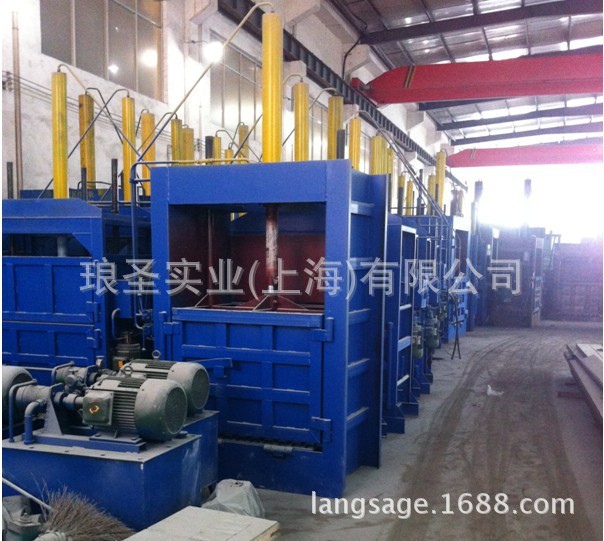 液压打包机成品仓