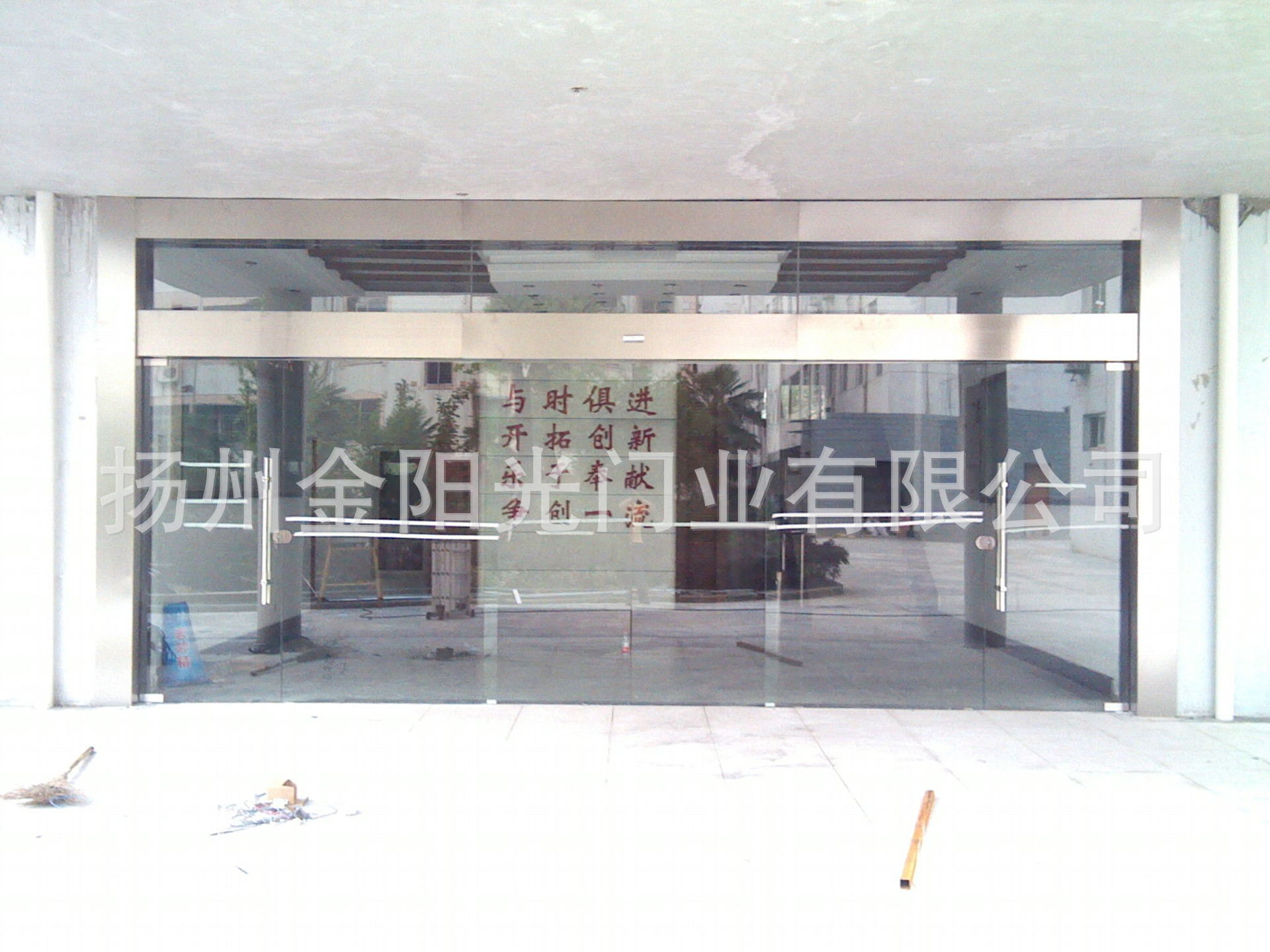 自动门