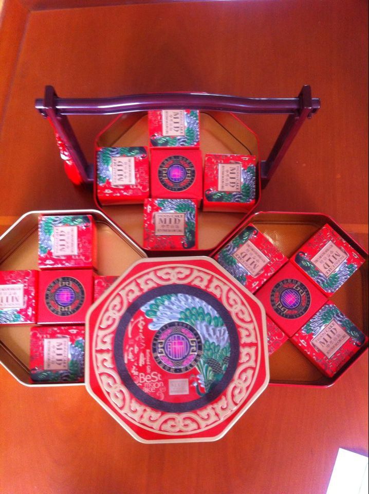 14年新品首發(fā) 超漂亮1200g三層提籃 高檔次秀美天下廣式月餅禮盒