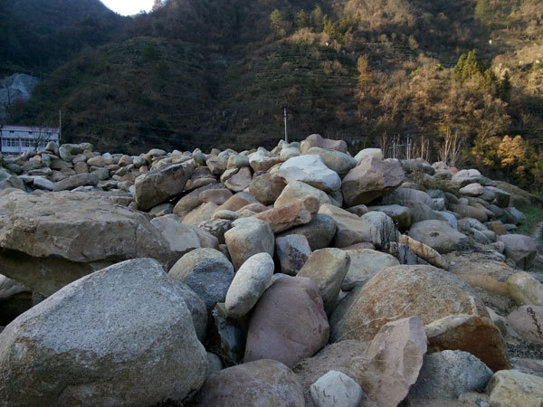 风景石 文化石 天然河滩水冲石 冲浪刻字石 大别山石头 岳西石头