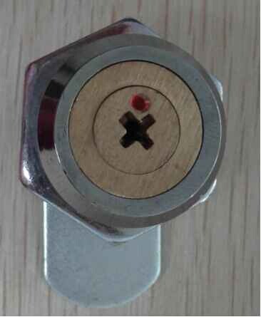 圆锁MS408-1(花孔锁片)