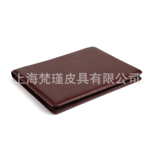 Classic-Zippered-Padfolio-Burg