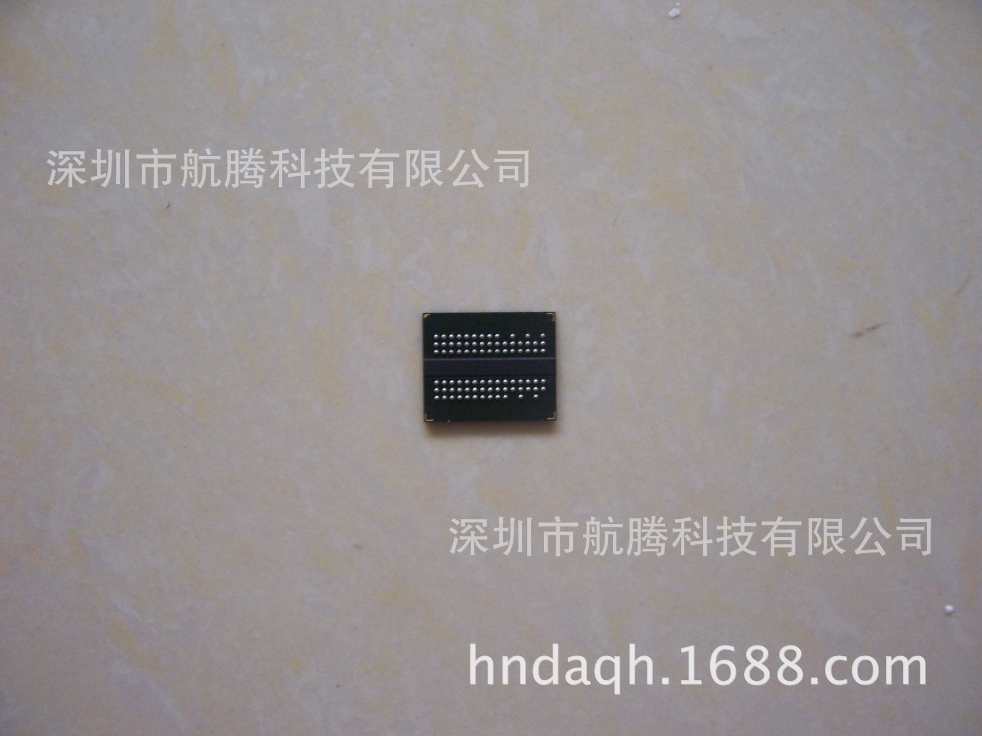 MT47H128M16HG-3IT 32个(背面)