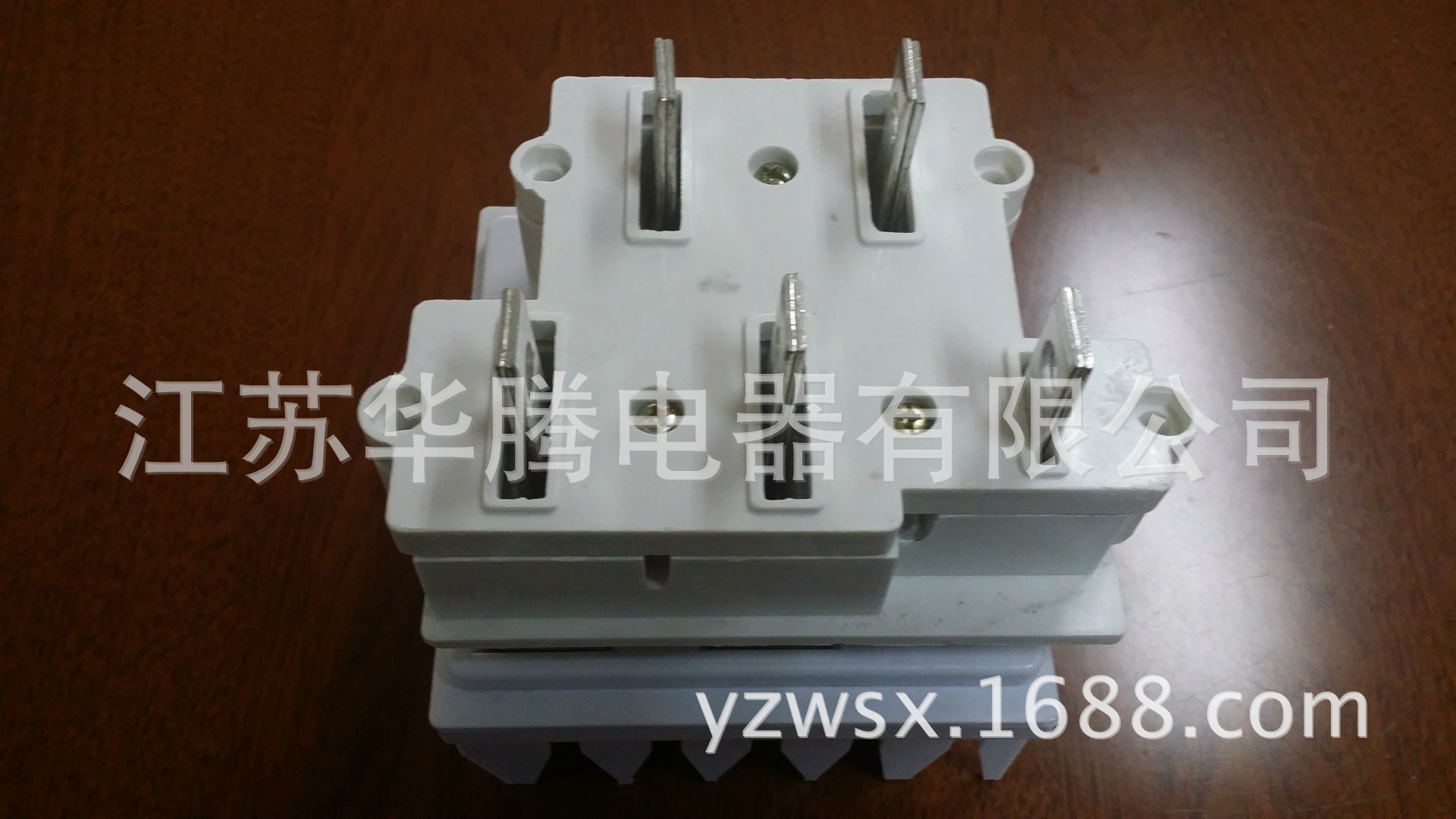 母线槽插接件三相五线制