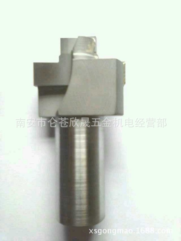 订做各种各样非标成型铰刀、数控车刀