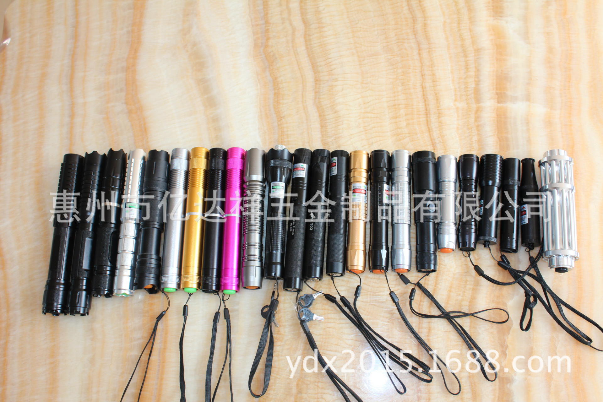 深圳激光手电筒    激光笔外壳加工