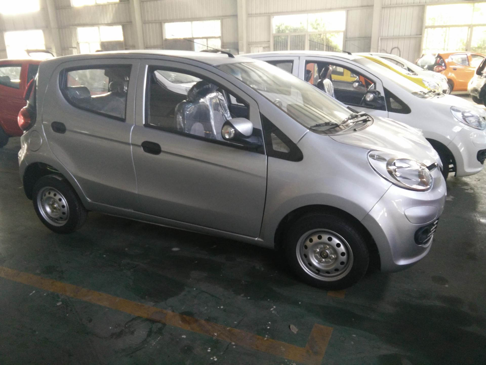 奔奔mini款 三缸燃油代步车,三缸带空调代步车,助残观光车