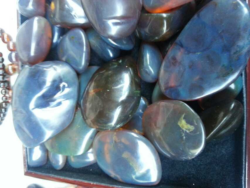 缅甸皮壳好卖相不错好货一批雕料棕蓝珀