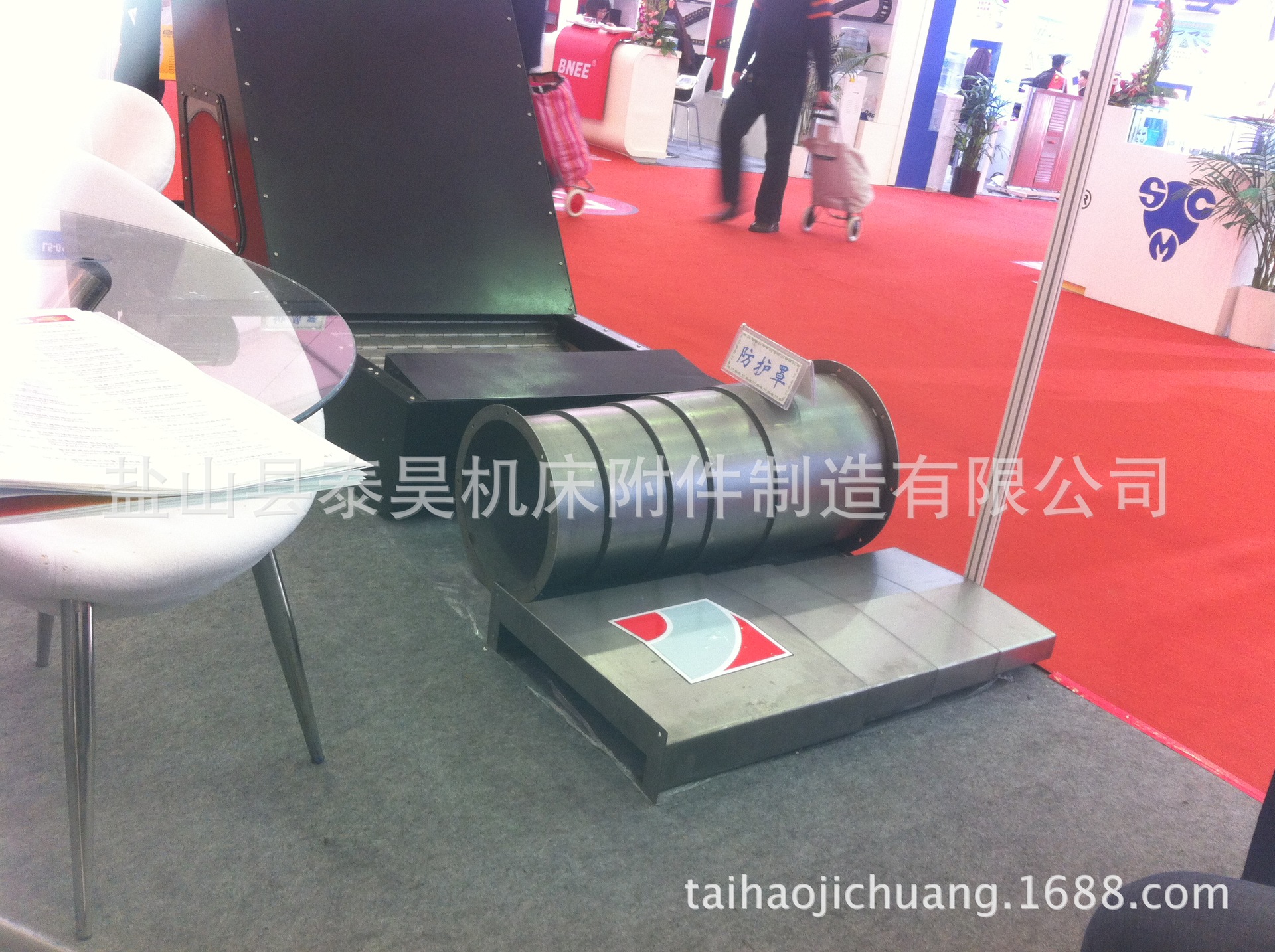 泰昊机床附件制造供应大型机床防护罩，欢迎来电定做。