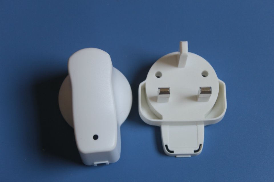 太阳能手机充电外壳_苹果英规充电器外壳_iphone充电外壳
