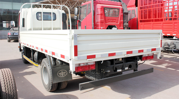 一汽解放j6f小轻卡 单排 j6f 4.2米 4×2 载货车
