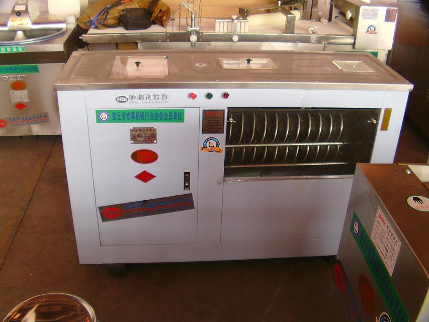 普通型馒头�? height=