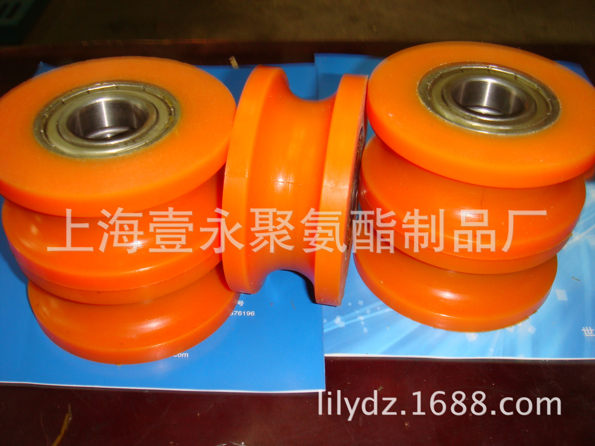 (25)6206ZZ雙軸承U型輪包膠 104X60X48