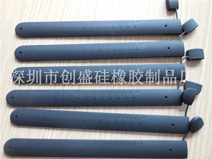 911558235_2100628832