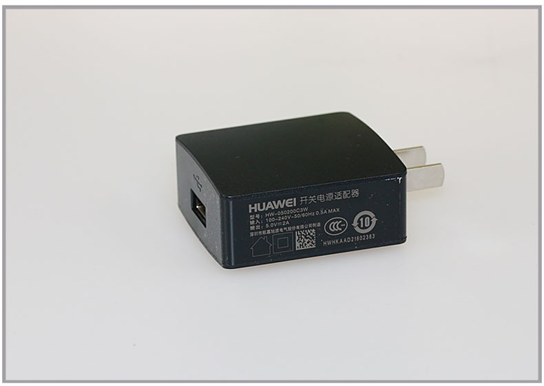 华为手机充电插口型号_华为手机充电器型号_华为s8600手机充电显示红色电池