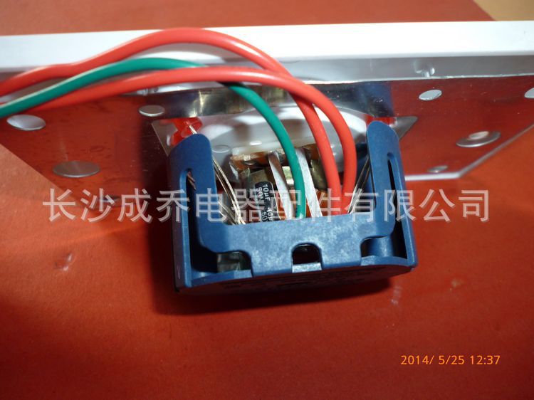 取暖器配件 t-02 abs面板无极调温开关 长方形四灯 270个一箱