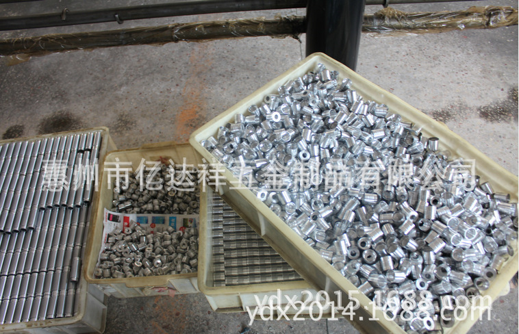 厂家专业生产加工铝合金手电筒外壳 LED手电筒 CNC数控车床加工