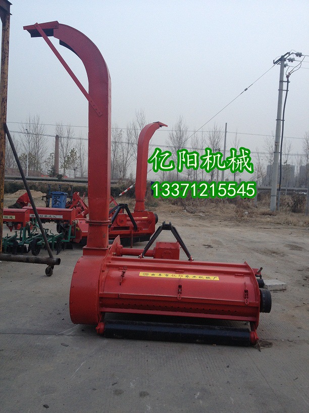 A1亿阳秸秆回收机 （小图）