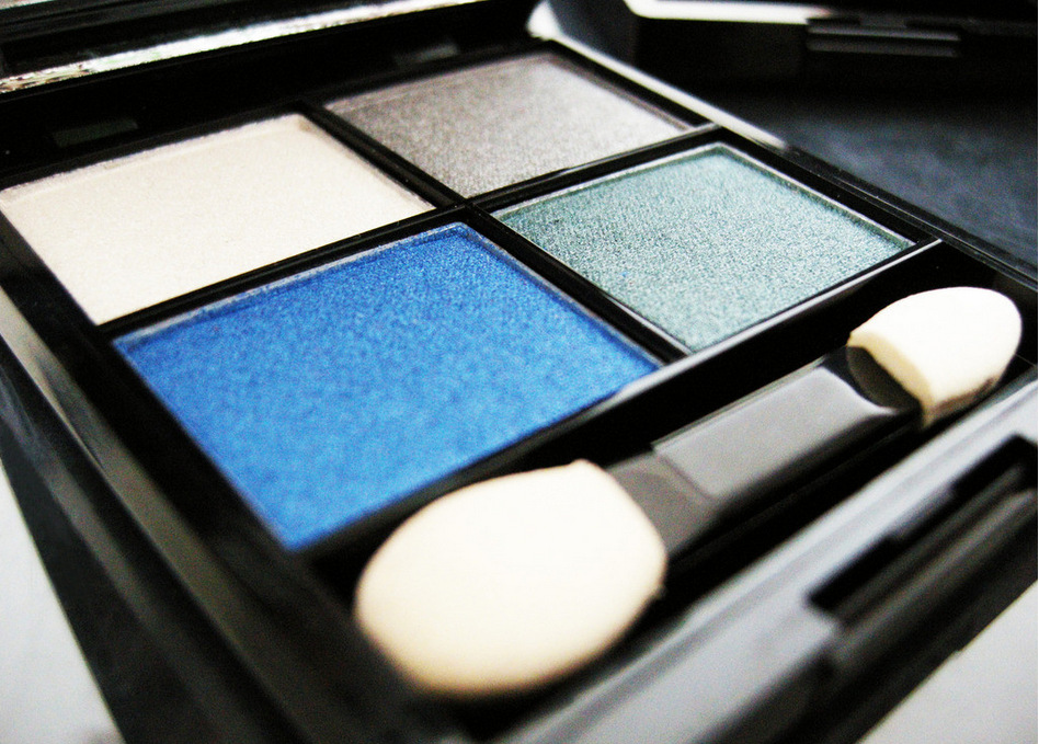 专业眼影代加工,眼线液加工,口红OEM加工