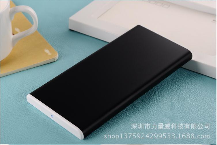 足4000毫安移动电源