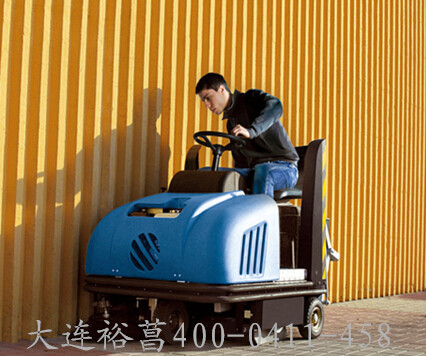 大连驾驶式无尘清扫车